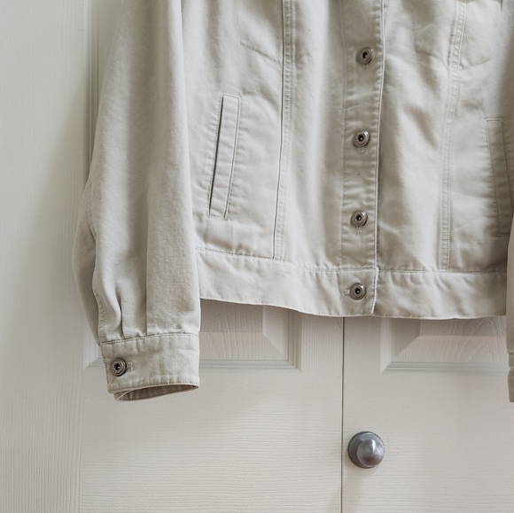 Columbia Women’s Cream Trucker Jacket  Size Medium - Picture 6 of 11